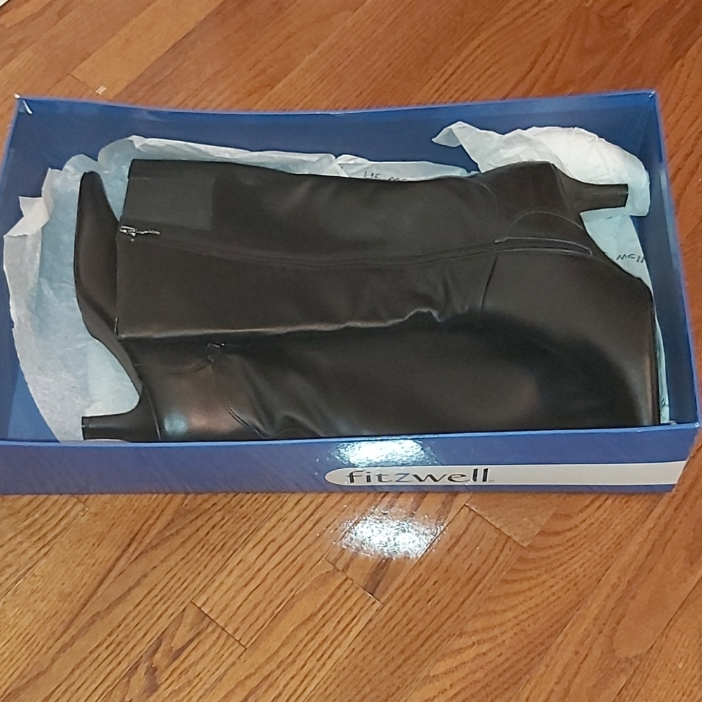 Heeled tall Leather Boots (Carrie)